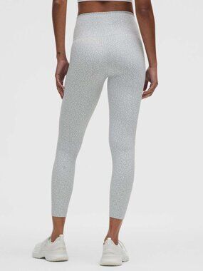 Lululemon Wunder Train 28" Leggings